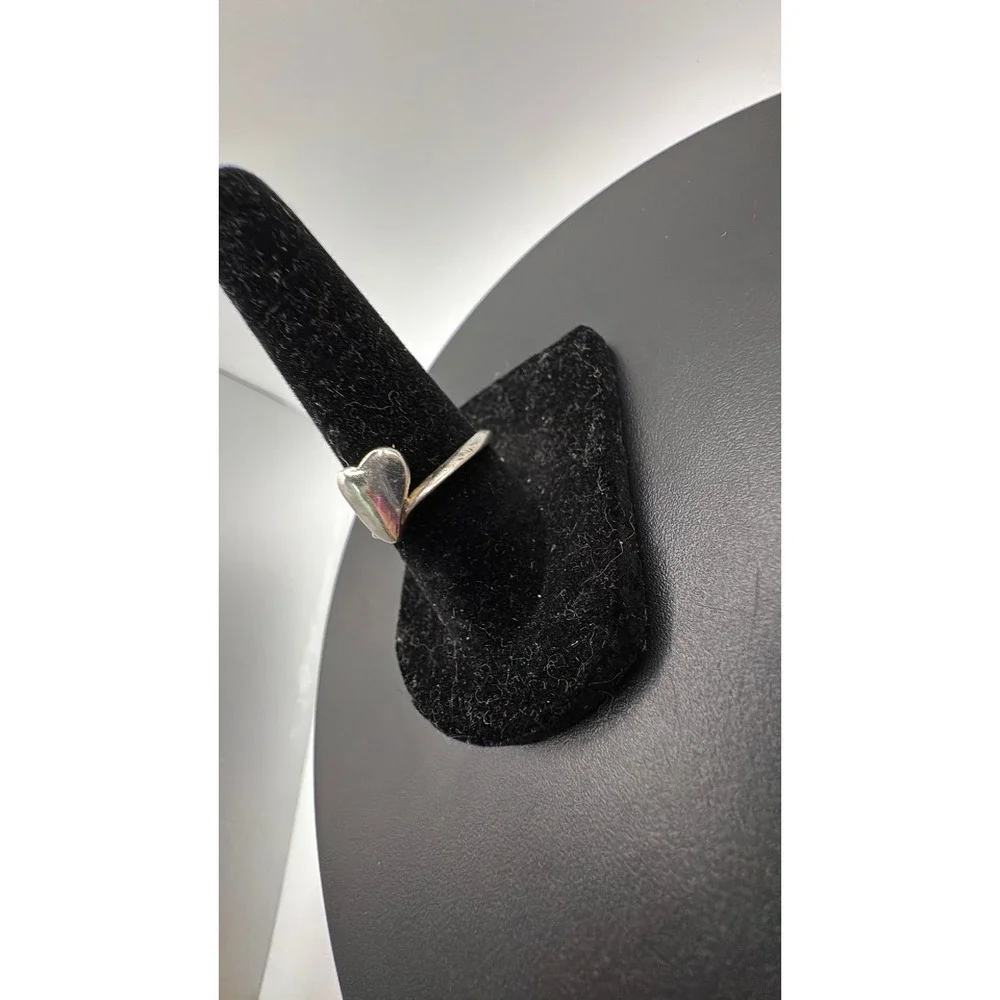 Sterling Silver Puffed Heart Minimalist Ring‎ Size 7 Silver 925 Heart Band